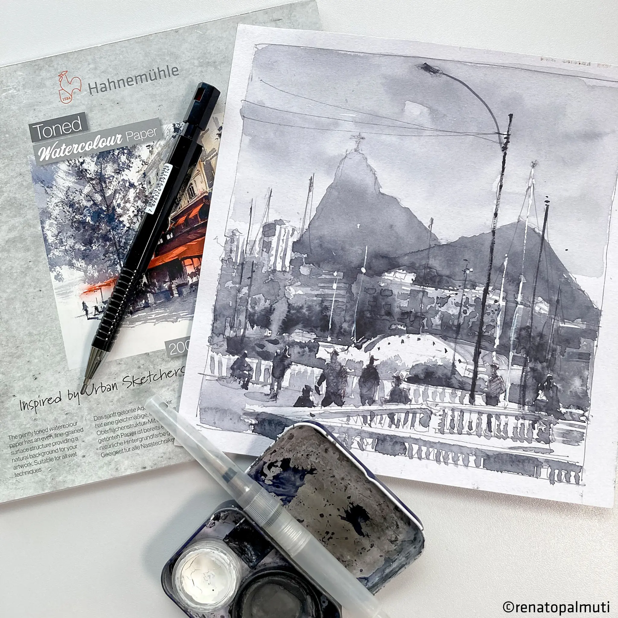 Toned watercolour Pad grey bemalt